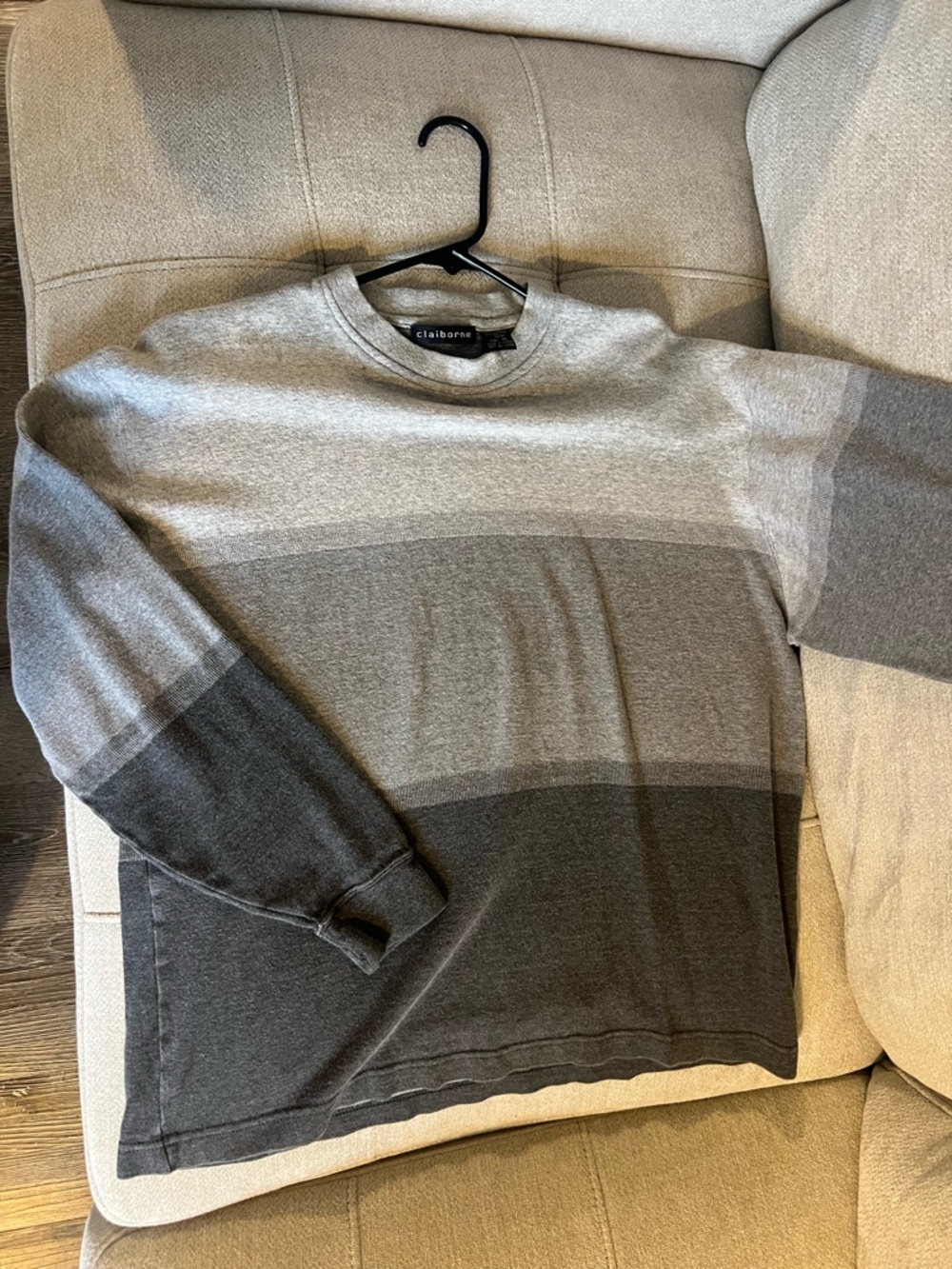 Claiborne Men's Gray Ombre Crewneck Sweater